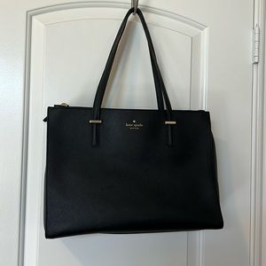 Kate spade shoulder bag.